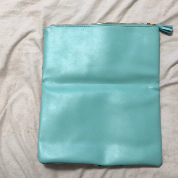 Gorgeous clutch - Picture 2 of 3